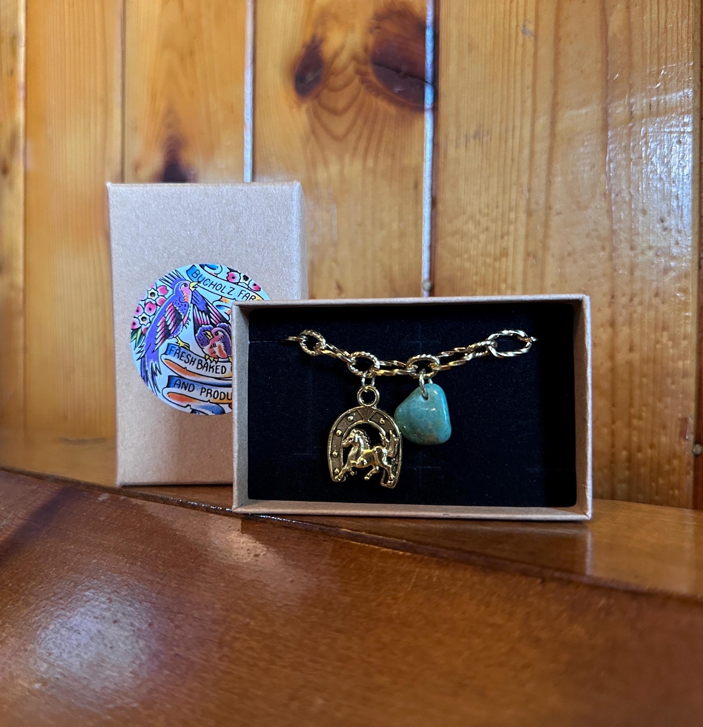 Chrysoprase & Horseshoe Twisted Cable Chain Bracelet