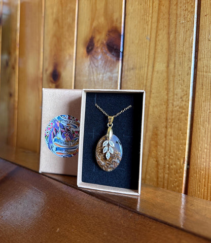 Brown Moss Agate Cabochon Grounding Necklace