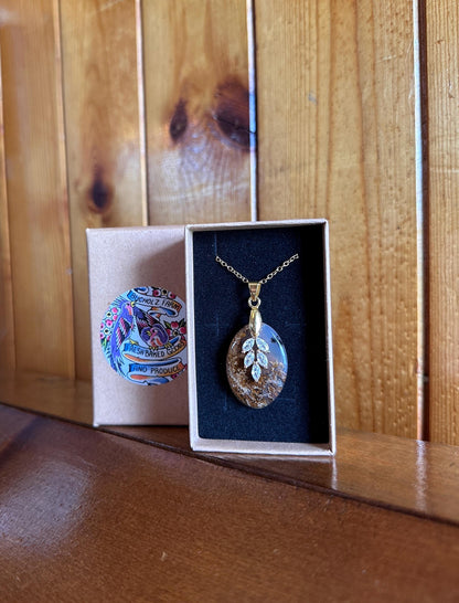 Brown Moss Agate Cabochon Grounding Necklace
