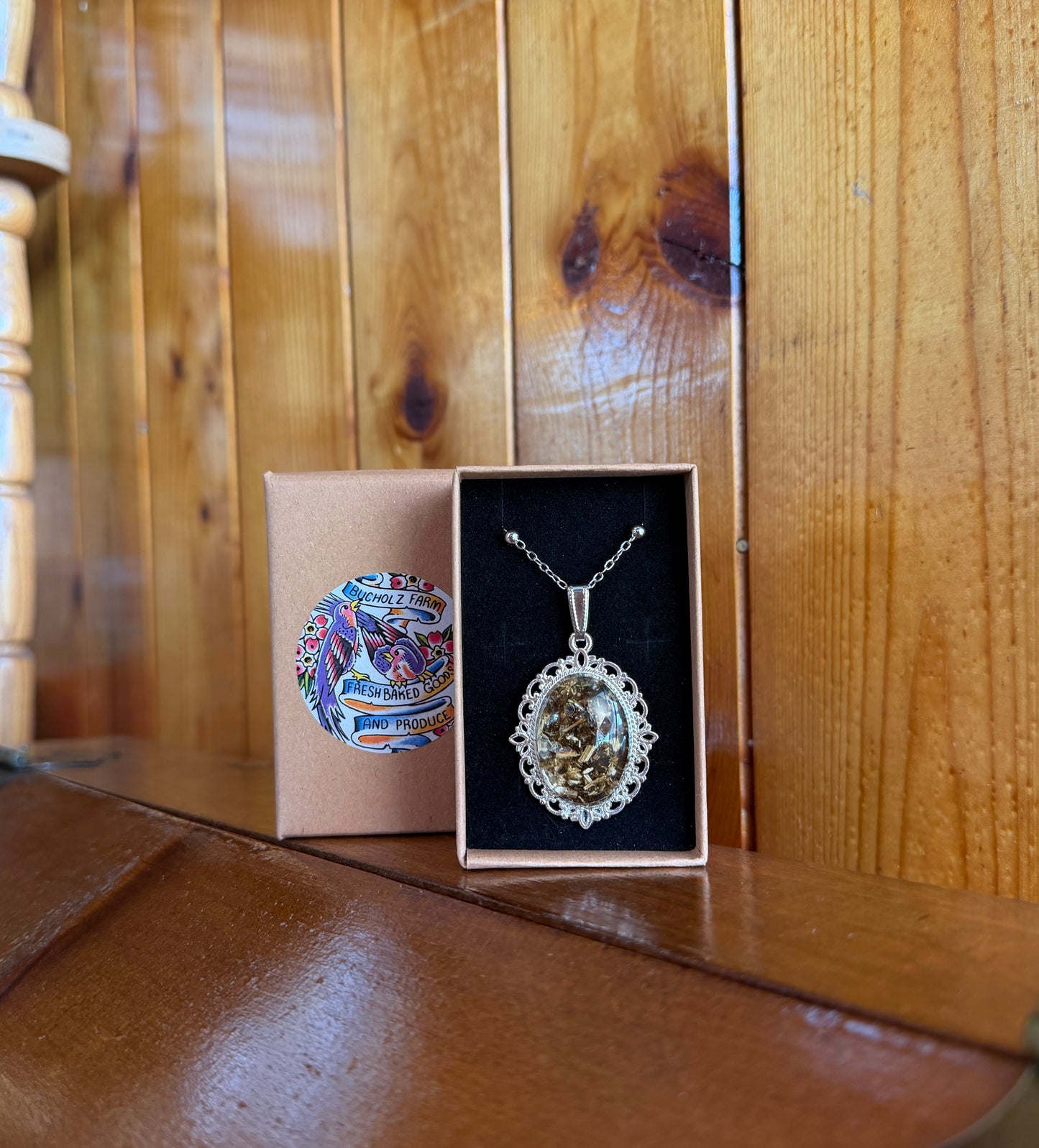 Mugwort Silver Laced Frame Necklace