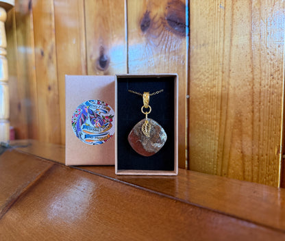 Agua Nueva Moss Agate & Golden Leaf Necklace