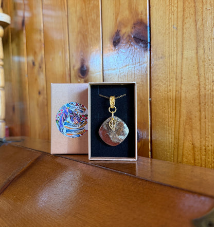 Agua Nueva Moss Agate & Golden Leaf Necklace
