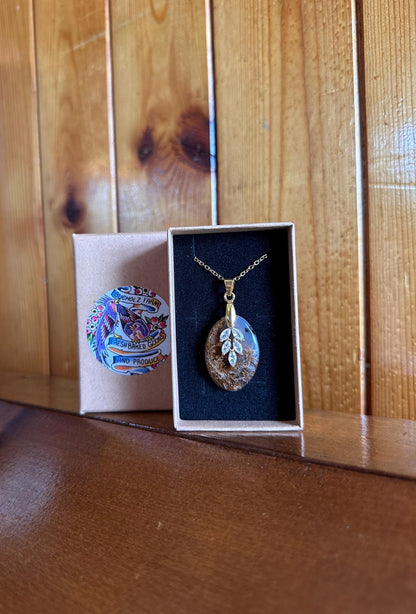 Brown Moss Agate Cabochon Grounding Necklace